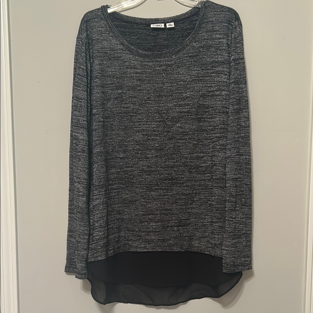 Cato Gray & Black Tunic Sweater. Size XL.